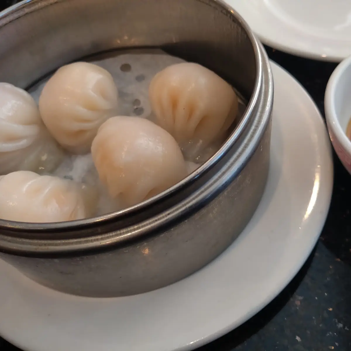 har gow 晶 莹 虾 饺